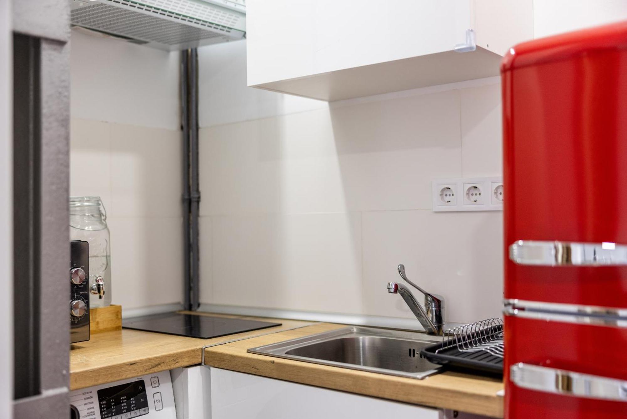 Los Apartamentos Jacinto Benavente Centro Madrid Eksteriør billede