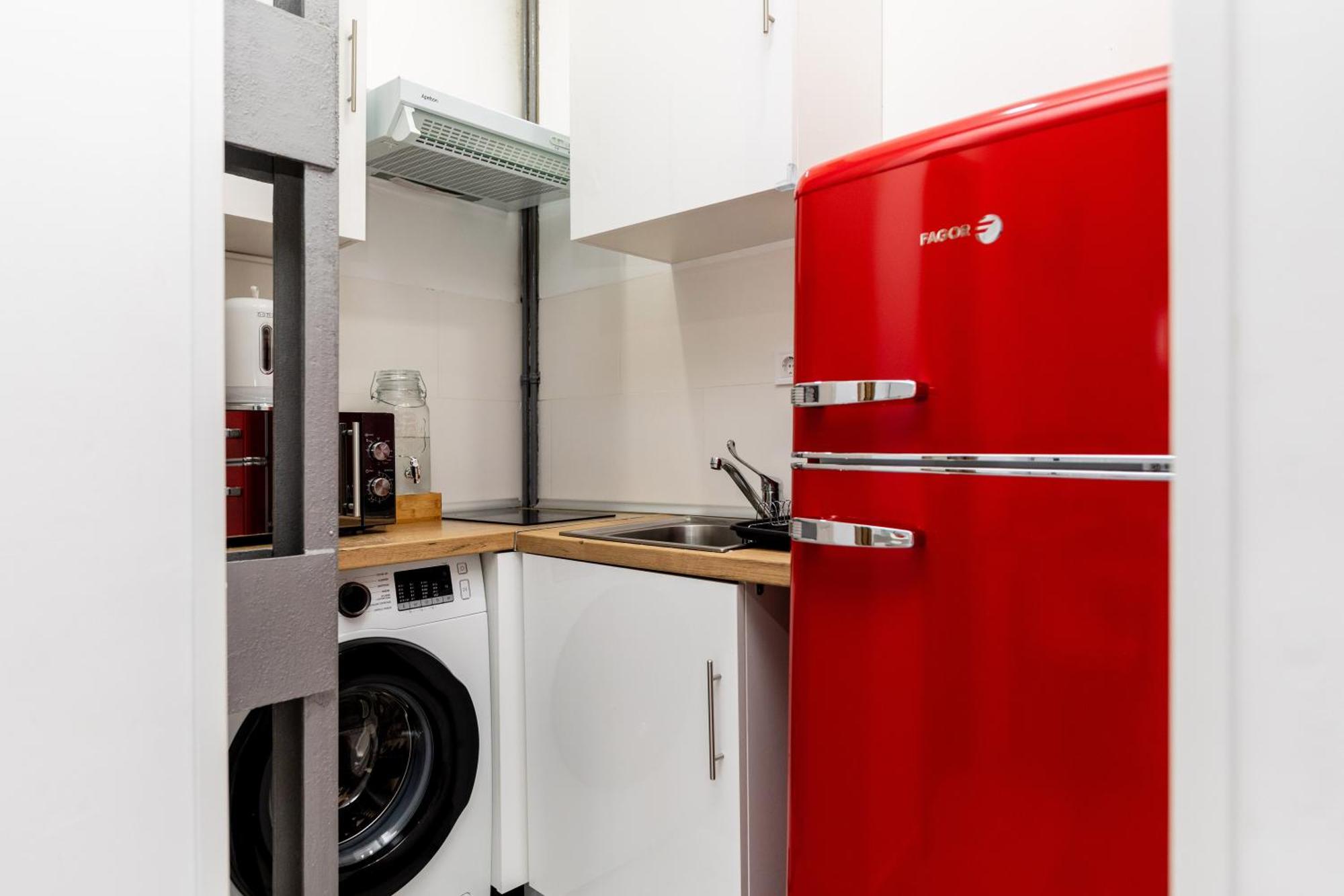 Los Apartamentos Jacinto Benavente Centro Madrid Eksteriør billede