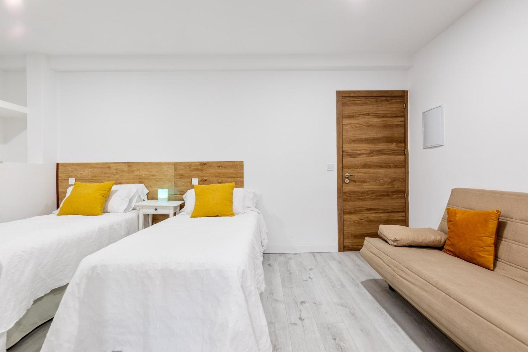 Los Apartamentos Jacinto Benavente Centro Madrid Eksteriør billede