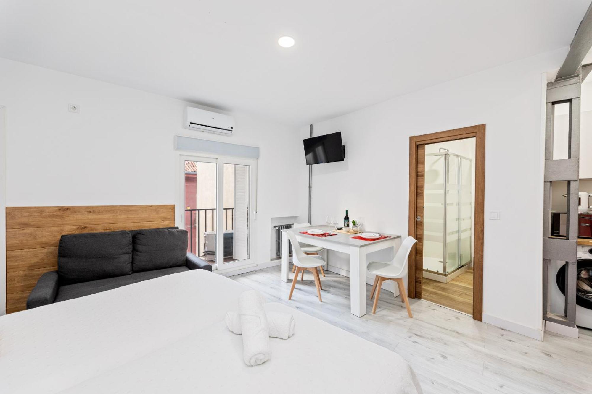 Los Apartamentos Jacinto Benavente Centro Madrid Eksteriør billede