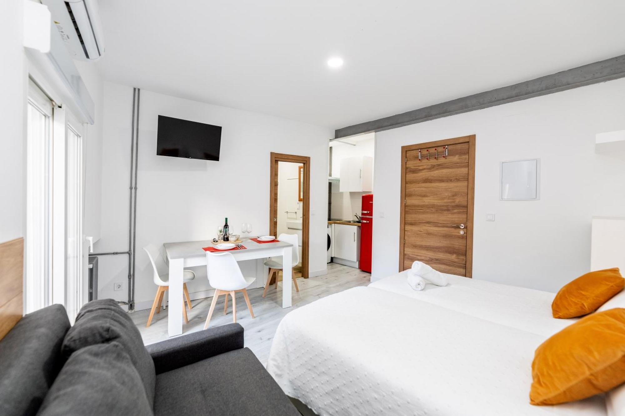Los Apartamentos Jacinto Benavente Centro Madrid Eksteriør billede