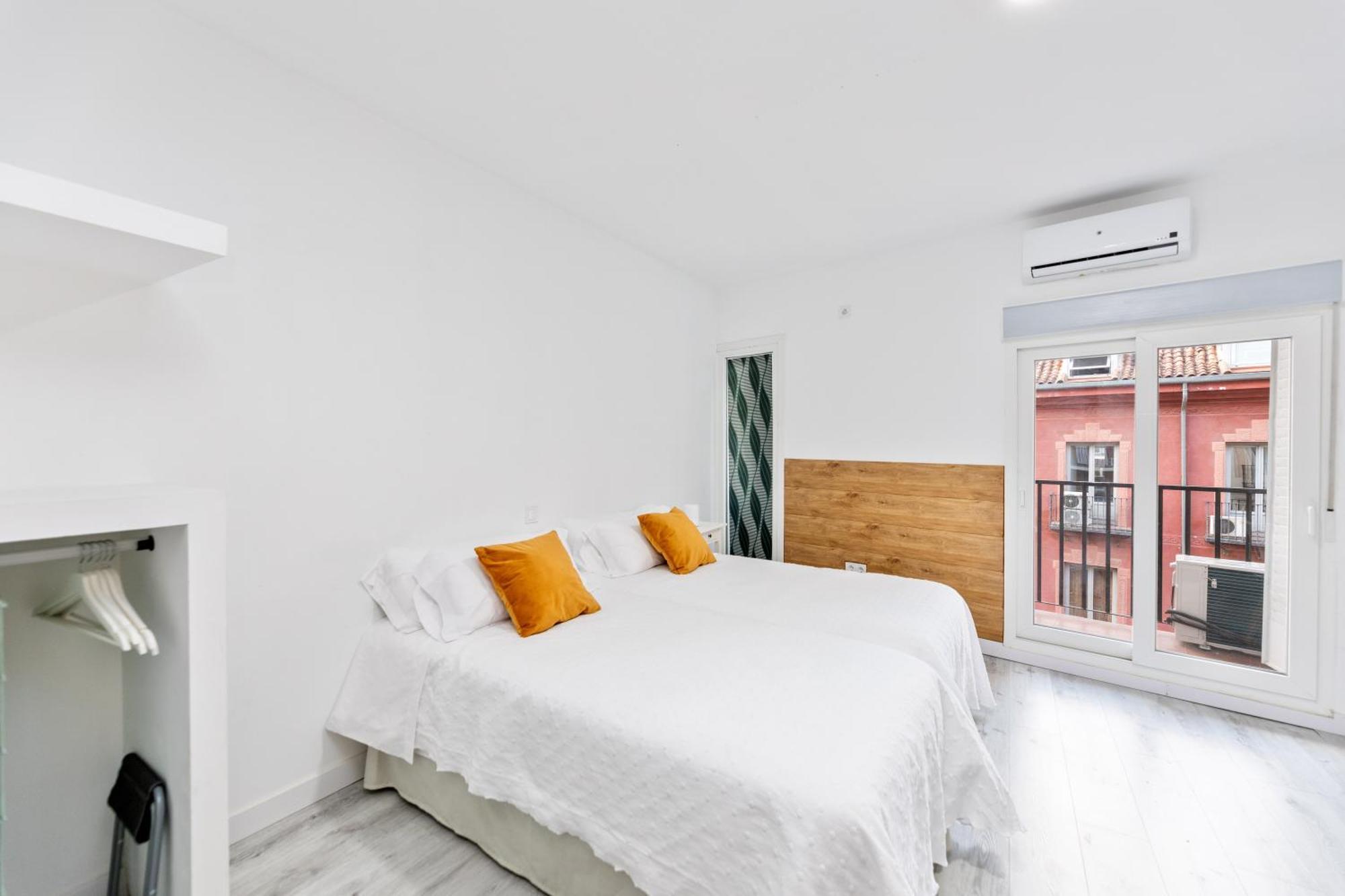 Los Apartamentos Jacinto Benavente Centro Madrid Eksteriør billede